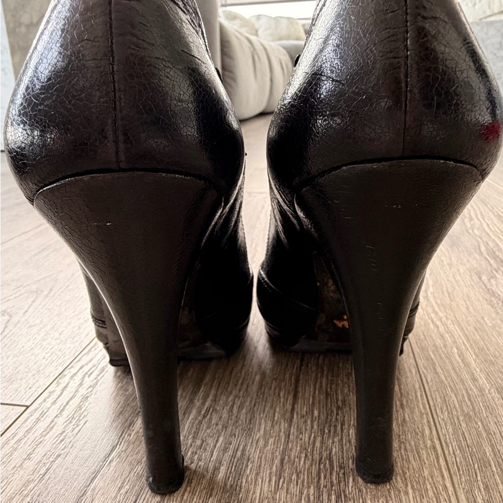 Authentic Black Prada Crackle Brush Leather Mary Jane Pump Size 40.5 - Picture 8 of 16